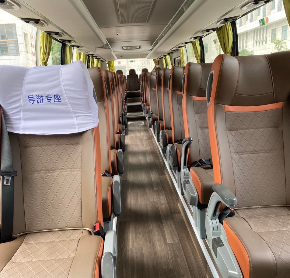 50座豪华旅游大巴车内饰