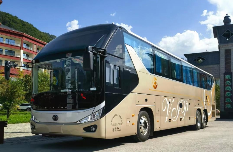 56座位豪华旅游大巴车